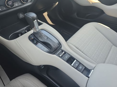 Certified 2025 Honda HR-V LX image 23