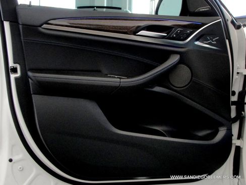 Used 2019 BMW X4 M40i w/ Premium Package image 31