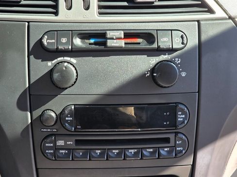 Used 2007 Chrysler Pacifica AWD image 39