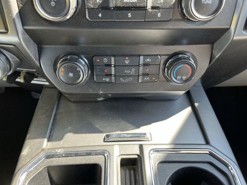 Used 2019 Ford F150 XLT w/ Equipment Group 302A Luxury AWD/4WD image 17
