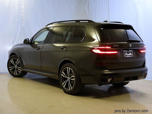 Used 2026 BMW X7 xDrive40i w/ M Sport Package image 9