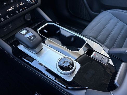 New 2026 Mitsubishi Outlander AWD image 23