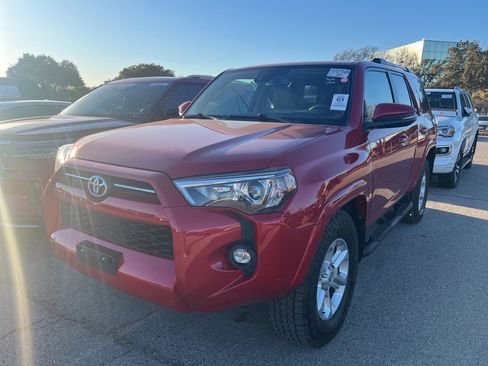 Used 2022 Toyota 4Runner SR5 Premium image 1