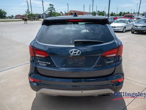 Used 2017 Hyundai Santa Fe Sport FWD image 4