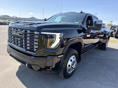 Used 2025 GMC Sierra 3500 Denali Ultimate AWD/4WD image 12