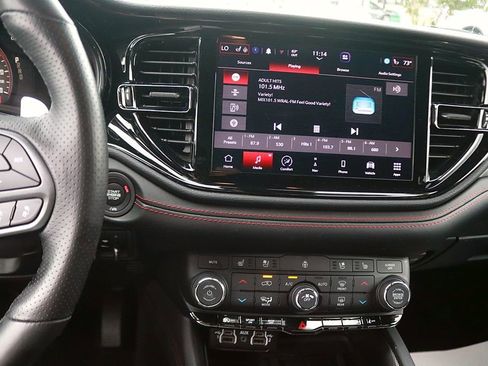 Used 2025 Dodge Durango GT AWD/4WD image 21