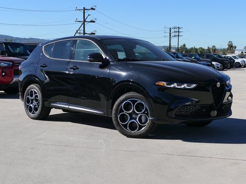 Used 2025 Alfa Romeo Tonale AWD/4WD image 1