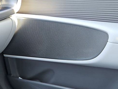 Certified 2025 Hyundai Ioniq 6 SEL image 29