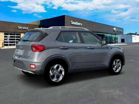 New 2026 Hyundai Venue SEL image 9