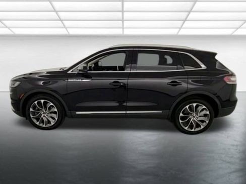 Used 2022 Lincoln Nautilus Reserve image 4