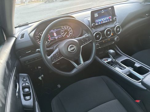 Used 2024 Nissan Sentra SV image 4
