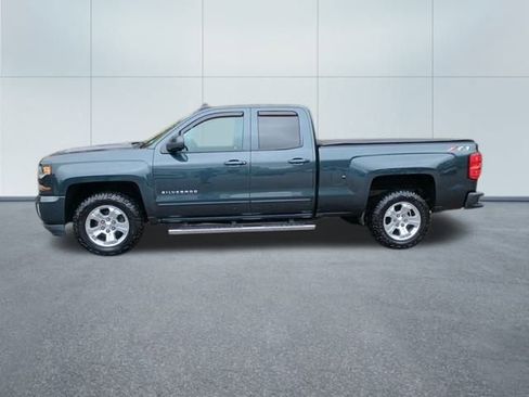 Used 2018 Chevrolet Silverado 1500 LT w/ All Star Edition image 2