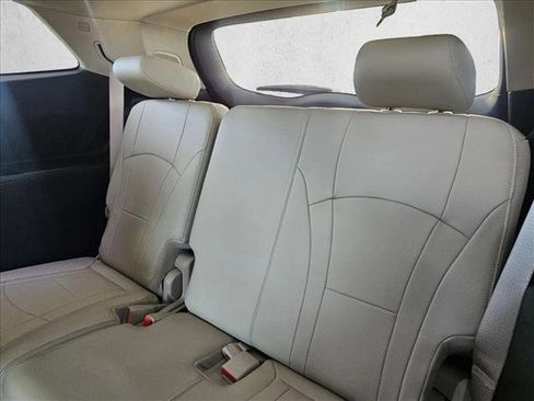 Used 2019 Buick Enclave Premium image 23