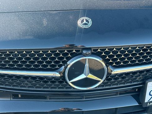 Used 2025 Mercedes-Benz C 300 Sedan image 12