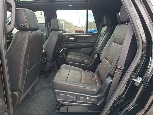 Used 2025 Chevrolet Tahoe High Country AWD/4WD image 11