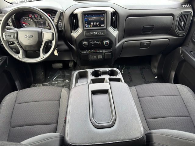 Used 2022 Chevrolet Silverado 1500 Custom Trail Boss AWD/4WD image 11