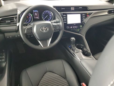 Used 2020 Toyota Camry SE image 15