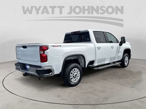Used 2025 Chevrolet Silverado 2500 LT w/ Convenience Package AWD/4WD image 5