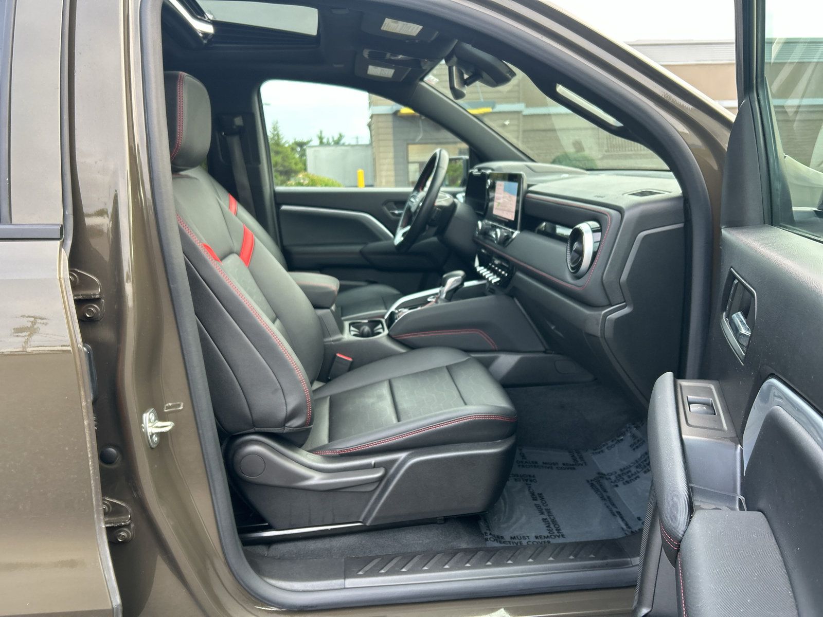 Used 2023 Chevrolet Colorado Z71 w/ Z71 Convenience Package 2 AWD/4WD image 24