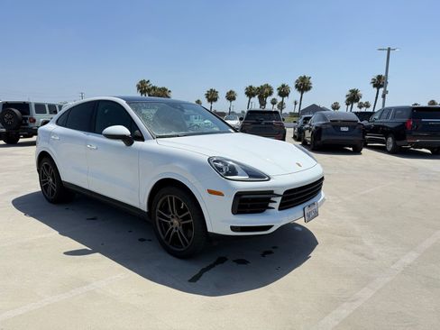 Used 2022 Porsche Cayenne Coupe AWD/4WD image 4