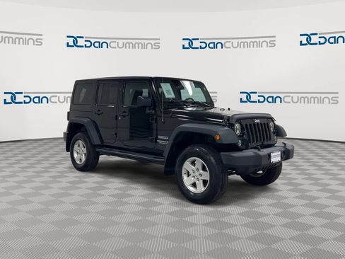 Used 2017 Jeep Wrangler Unlimited Sport w/ Quick Order Package 23S AWD/4WD image 2