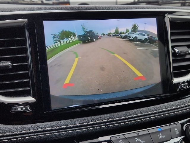 Used 2024 Chrysler Pacifica Touring FWD image 45