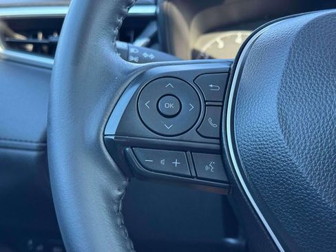 Used 2024 Toyota Corolla Cross LE w/ Moonroof Package image 21