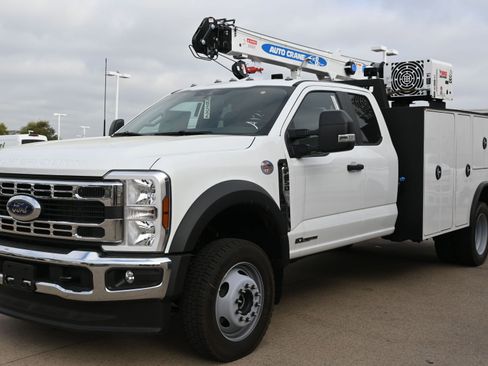 New 2026 Ford F550 4x4 Supercab Super Duty image 1