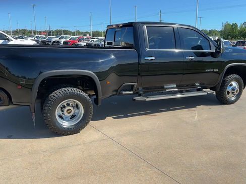 Used 2023 Chevrolet Silverado 3500 High Country w/ Snow Plow Prep/Camper Package AWD/4WD image 9