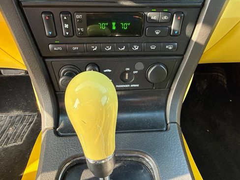 Used 2002 Ford Thunderbird RWD image 20