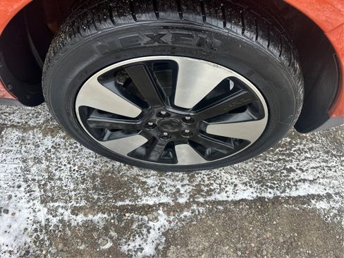 Used 2019 Kia Soul + FWD image 16