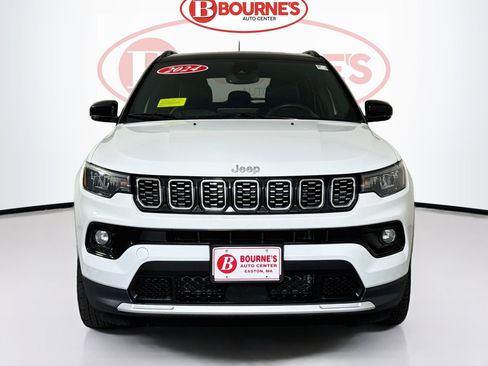 Used 2024 Jeep Compass Limited w/ Sun and Sound Group AWD/4WD image 6