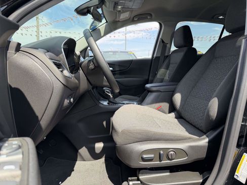 Used 2023 Chevrolet Equinox LT image 10