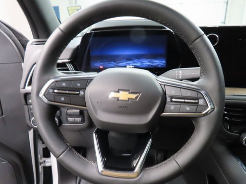 Used 2025 Chevrolet Suburban High Country image 47