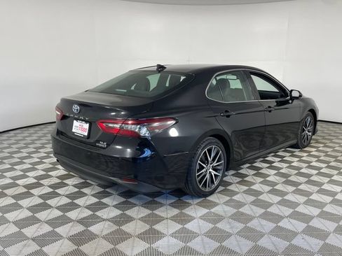 Used 2023 Toyota Camry XLE w/ Navigation Package FWD image 16