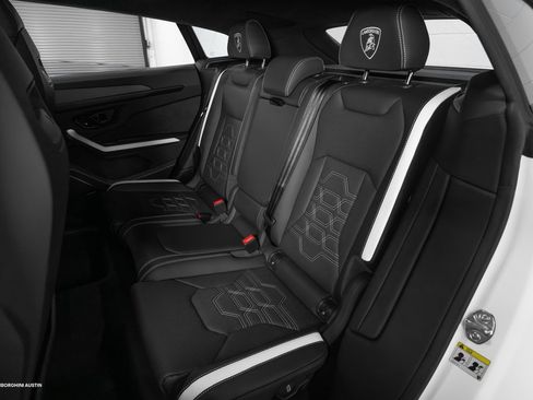 Used 2025 Lamborghini Urus SE image 39