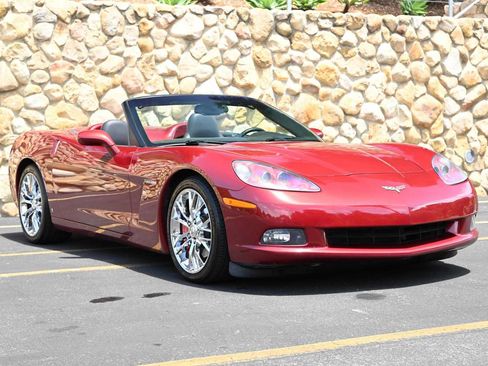 Used 2006 Chevrolet Corvette Convertible w/ Preferred Equipment Group RWD image 1