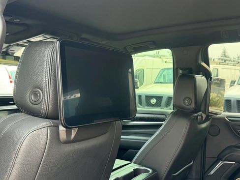 Used 2021 GMC Yukon Denali w/ Denali Ultimate Package AWD/4WD image 15