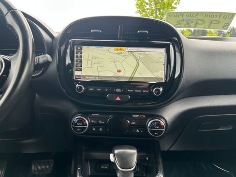 Used 2020 Kia Soul EX FWD image 24
