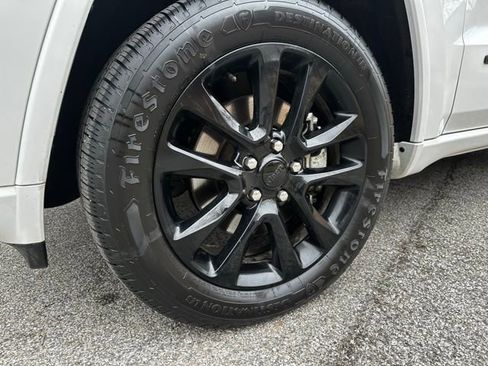 Used 2021 Jeep Grand Cherokee Laredo X image 9