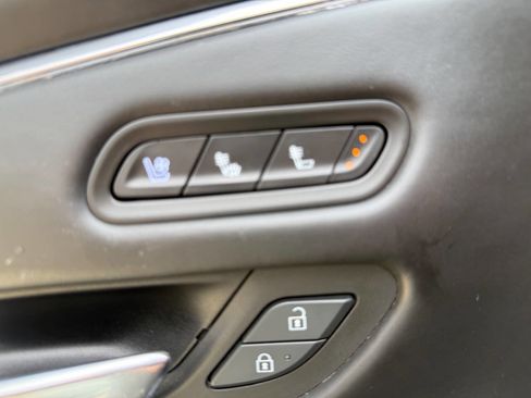 Used 2021 Cadillac Escalade ESV Sport Platinum image 40