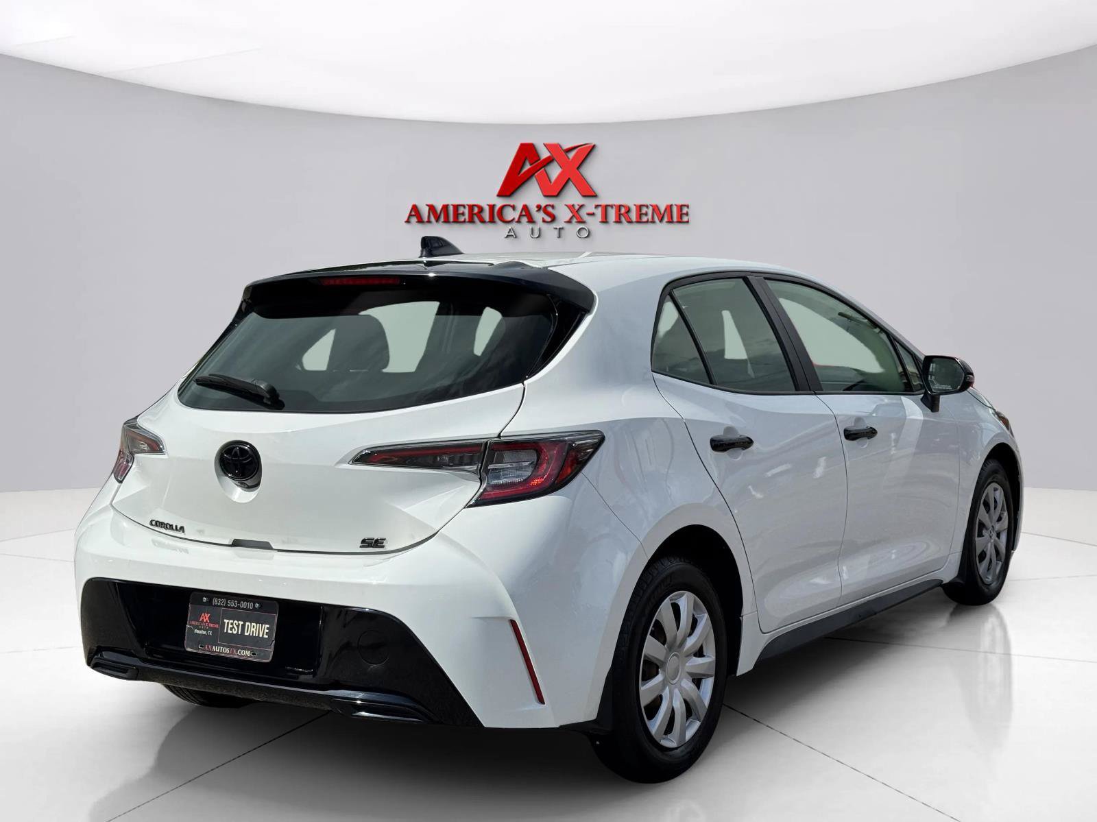 Used 2022 Toyota Corolla SE FWD image 12