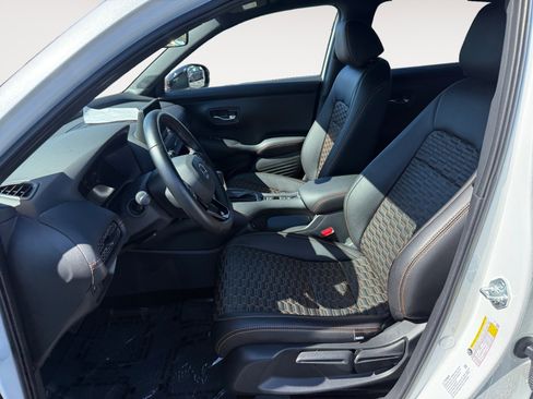 Certified 2025 Honda HR-V Sport image 10