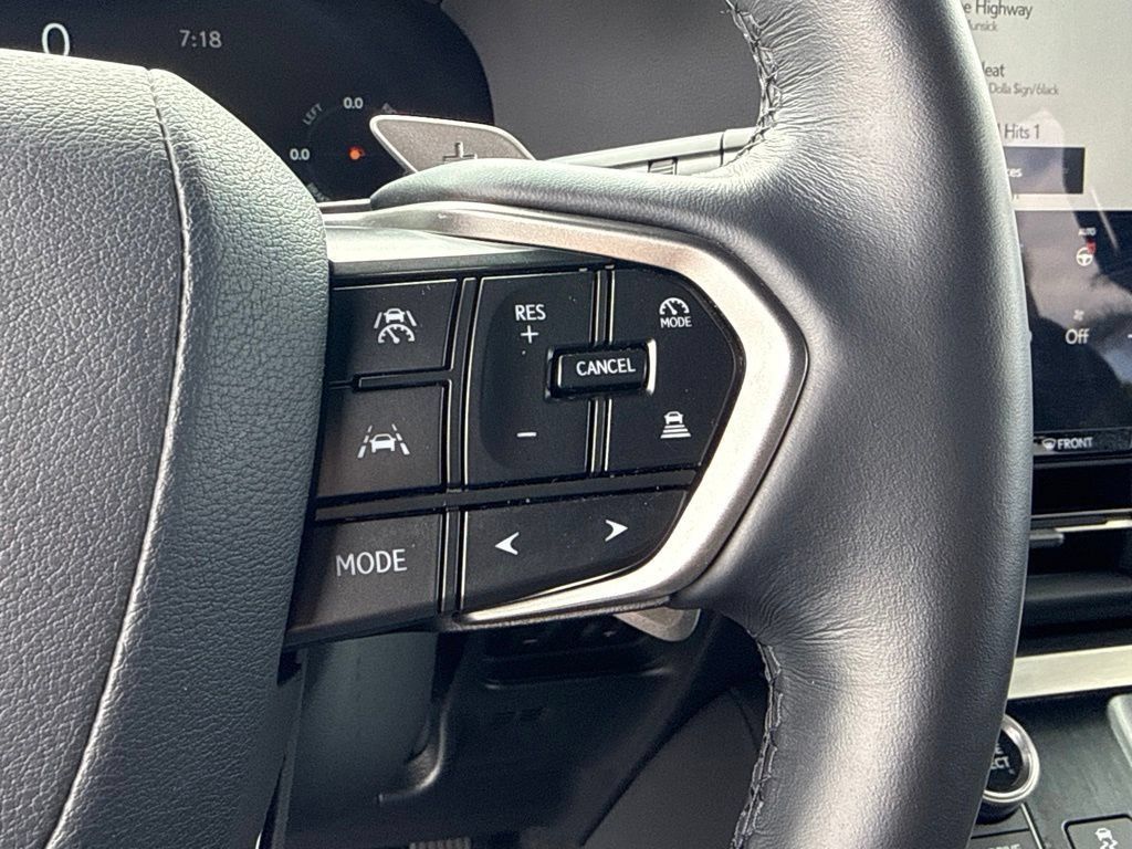 Used 2025 Lexus GX 550 AWD/4WD image 26