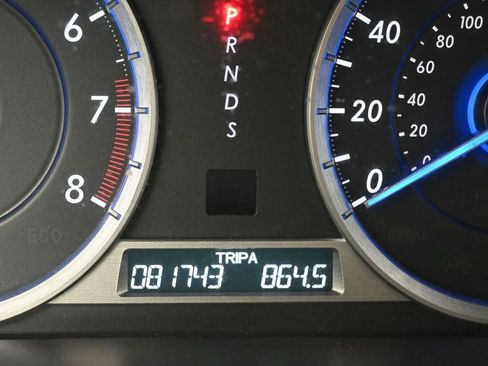 Used 2015 Honda Crosstour EX-L image 16