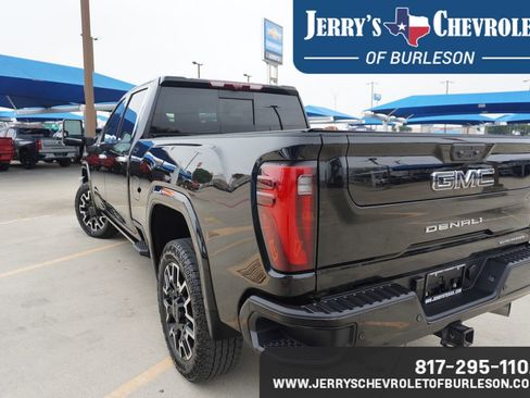 Used 2025 GMC Sierra 2500 Denali Ultimate image 4