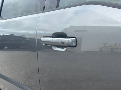 New 2026 Ford F250 Lariat w/ Black Appearance Package image 22