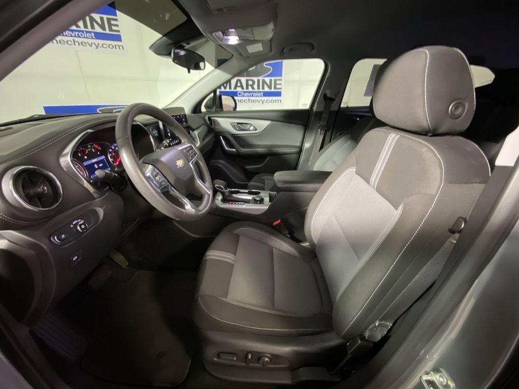 Used 2023 Chevrolet Blazer LT FWD image 24