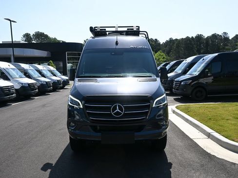 Used 2023 Mercedes-Benz Sprinter 2500 image 38