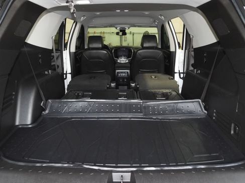 Used 2021 Chevrolet Traverse LT w/ LT Premium Package FWD image 39